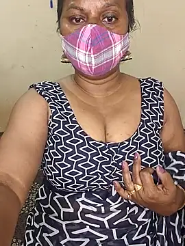 MISS-LOVEV online show from July 24, 2026, 8:23 am