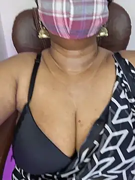 MISS-LOVEV online show from July 26, 2026, 2:42 am