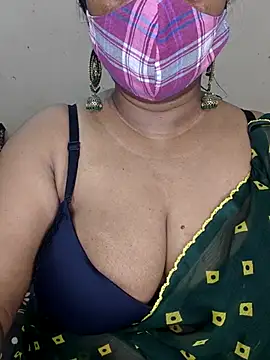 MISS-LOVEV online show from July 27, 2026, 5:58 am