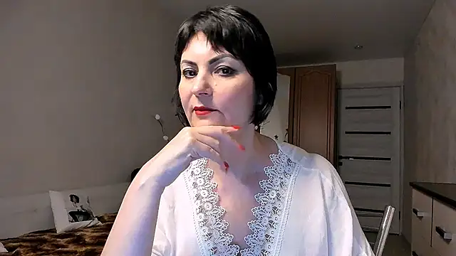 Snapshot of Helen_Beller chatting on May 20, 2026, 6:14 pm Helen Beller online show from May 20, 2026, 6:14 pm