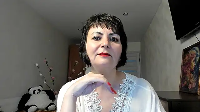 Snapshot of Helen_Beller chatting on May 21, 2026, 7:26 am Helen Beller online show from May 21, 2026, 7:26 am