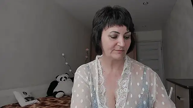 Snapshot of Helen_Beller chatting on May 22, 2026, 12:44 pm Helen Beller online show from May 22, 2026, 12:44 pm