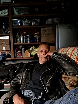 Snapshot of truckdawg2023 chatting on June 9, 2026, 2:28 pm truckdawg2023 online show from June 9, 2026, 2:28 pm