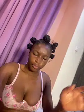 SassyPaulette online show from July 3, 2026, 10:21 am