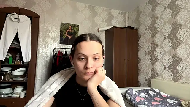 MarlynSiefkes online show from June 3, 2026, 12:52 pm