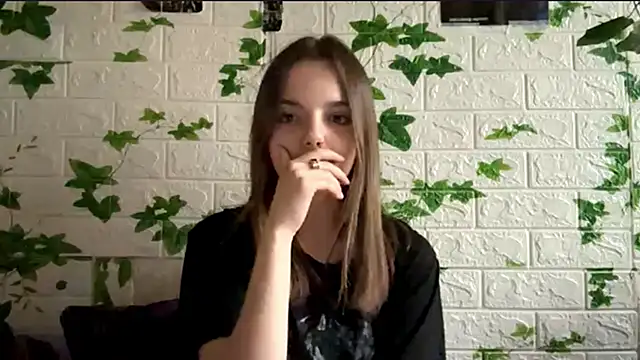 Snapshot of LisaPorse chatting on May 17, 2026, 3:30 pm LisaPorse online show from May 17, 2026, 3:30 pm