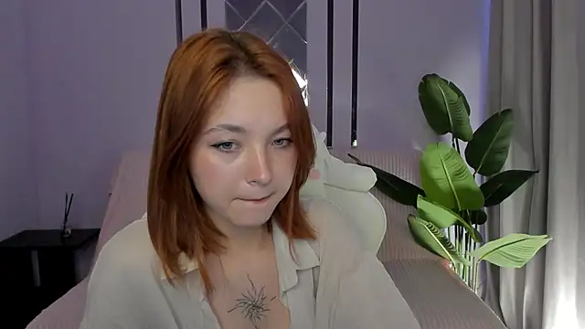 New Web Girl online show from May 26, 2026, 10:22 am