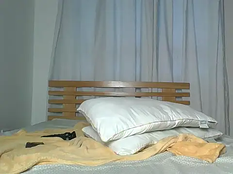 Sassyleli online show from May 27, 2026, 3:36 am