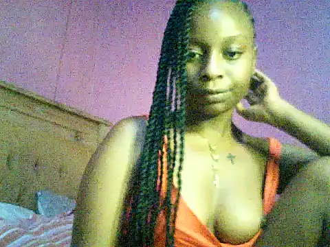 Snapshot of Sexy_brie chatting on May 23, 2026, 7:18 pm Sexy brie online show from May 23, 2026, 7:18 pm