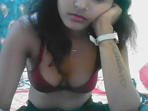 Snapshot of Diana_Penty chatting on June 3, 2026, 2:33 pm Diana Penty online show from June 3, 2026, 2:33 pm