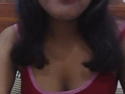 Snapshot of Diana_Penty chatting on August 1, 2026, 2:05 pm Diana Penty online show from August 1, 2026, 2:05 pm