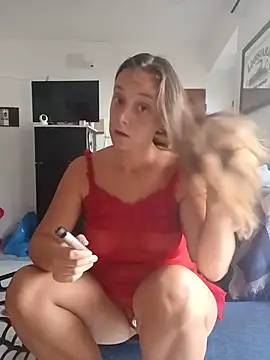 MissDiavoletta online show from July 27, 2026, 2:02 pm