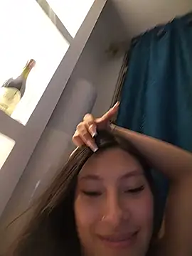 Queen Jen online show from May 29, 2026, 8:12 am