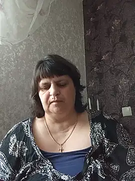 Snapshot of LisichkaOksana chatting on May 19, 2026, 7:37 am LisichkaOksana online show from May 19, 2026, 7:37 am
