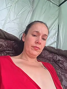 Snapshot of adelinegirly chatting on July 1, 2026, 10:39 am adelinegirly online show from July 1, 2026, 10:39 am