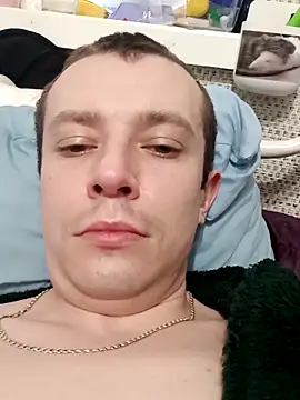 Hornyhoneycock online show from May 17, 2026, 2:24 pm