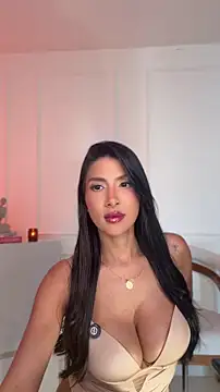 Snapshot of Anny_Honeey chatting on May 22, 2026, 1:28 pm Anny Honeey online show from May 22, 2026, 1:28 pm