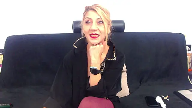 FoxyloveXXX online show from July 22, 2026, 8:11 pm