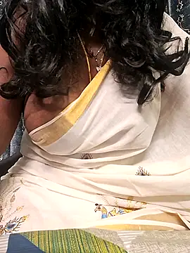 Tamil-ammukutty18 online show from July 12, 2026, 10:23 pm