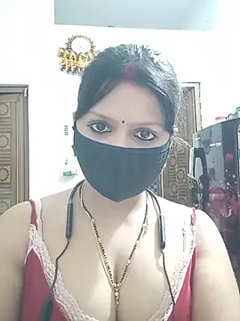 ZOYA-STRIP online show from June 16, 2026, 4:20 pm