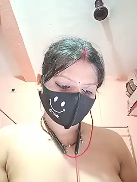 ZOYA-STRIP online show from July 20, 2026, 6:43 pm