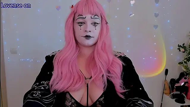 evilla brill  online show from May 25, 2026, 10:10 am