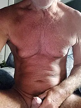Snapshot of daddygil69 chatting on July 2, 2026, 6:52 am daddygil69 online show from July 2, 2026, 6:52 am