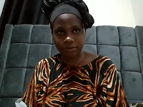 sexy inayah online show from May 26, 2026, 3:08 pm