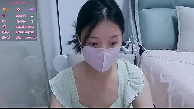 mengmeng-Zzz online show from May 27, 2026, 12:02 pm