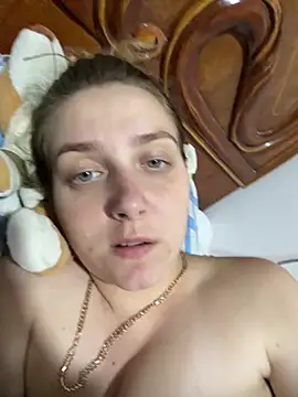 Snapshot of Loulou_fck chatting on July 25, 2026, 12:31 am Loulou fck online show from July 25, 2026, 12:31 am