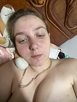 Snapshot of Loulou_fck chatting on August 1, 2026, 9:14 pm Loulou fck online show from August 1, 2026, 9:14 pm