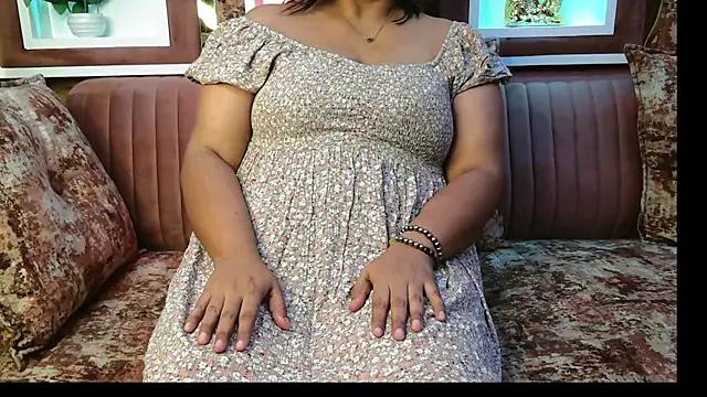 Snapshot of Flirty_mommy chatting on May 27, 2026, 4:04 pm Flirty mommy online show from May 27, 2026, 4:04 pm