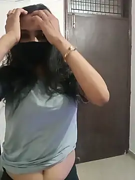 Snapshot of Amrita_Thakur01 chatting on July 21, 2026, 9:39 pm Amrita Thakur01 online show from July 21, 2026, 9:39 pm