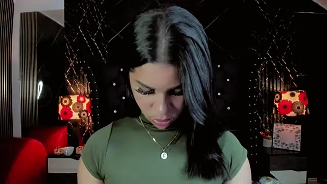Nayara K online show from July 24, 2026, 6:39 pm
