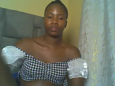 Cuteebony16 online show from May 19, 2026, 3:18 pm