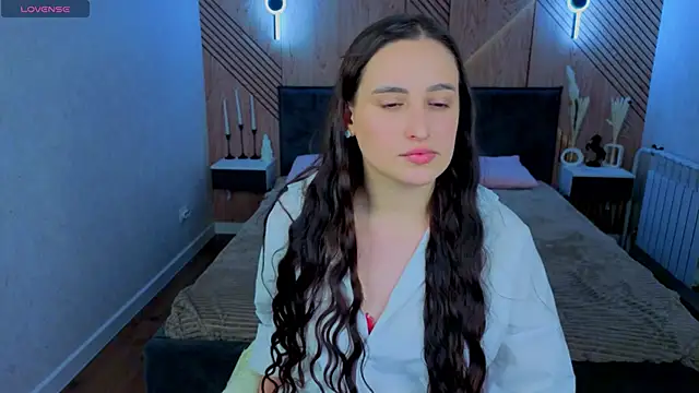 Elizabet Colllins online show from May 30, 2026, 8:55 am