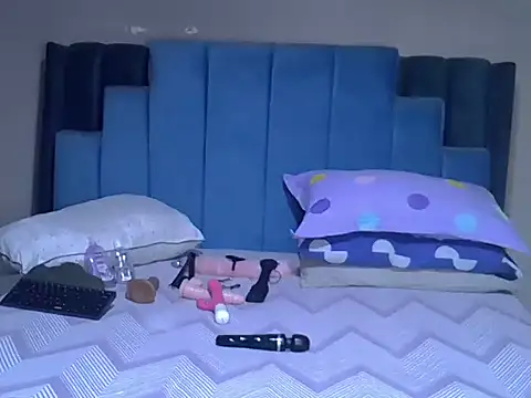 melanin moon online show from July 27, 2026, 11:17 am