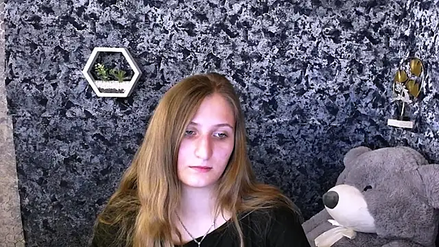Jenny smille  online show from May 30, 2026, 8:33 am