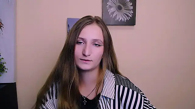 Snapshot of Jenny_smille_ chatting on July 26, 2026, 8:32 am Jenny smille online show from July 26, 2026, 8:32 am