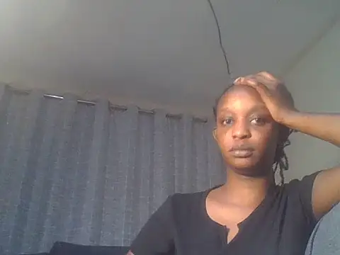 prettyslyy254 online show from June 3, 2026, 6:13 pm