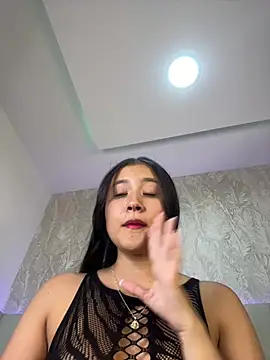 amara huxly online show from June 11, 2026, 7:56 pm