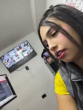 Snapshot of TAMMYBLACKK chatting on June 2, 2026, 5:37 pm TAMMYBLACKK online show from June 2, 2026, 5:37 pm
