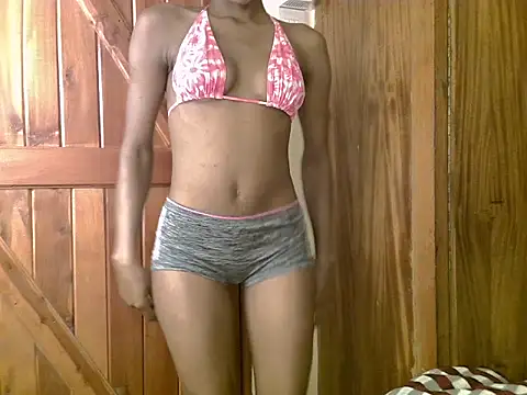 youngdvia online show from July 27, 2026, 7:10 pm