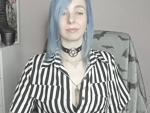 velvetanne online show from July 17, 2026, 6:53 am