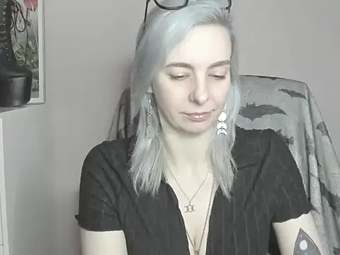 velvetanne online show from July 22, 2026, 6:38 am