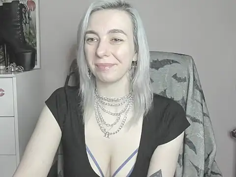 velvetanne online show from July 24, 2026, 6:33 am