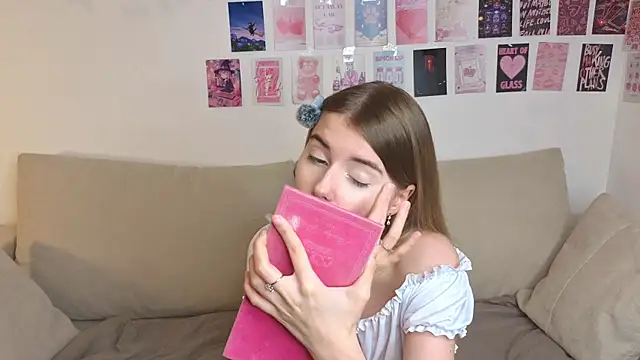 Honey Lia online show from July 25, 2026, 12:20 am