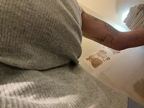brazybooty92 online show from July 28, 2026, 10:20 pm