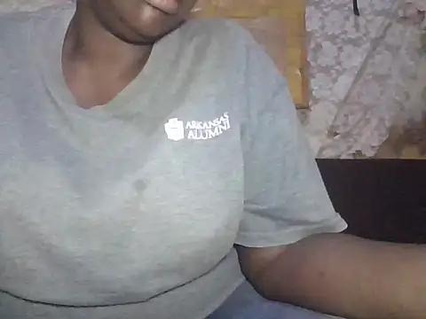 queenrosa3 online show from July 7, 2026, 1:15 pm