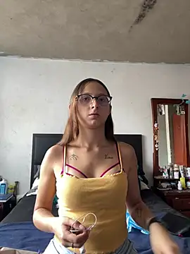 aria rousse3 online show from May 20, 2026, 2:12 pm